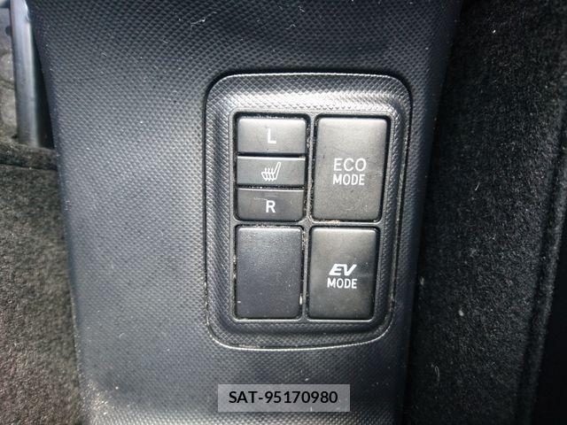 Toyota AQUA 2014-02 8353920-23