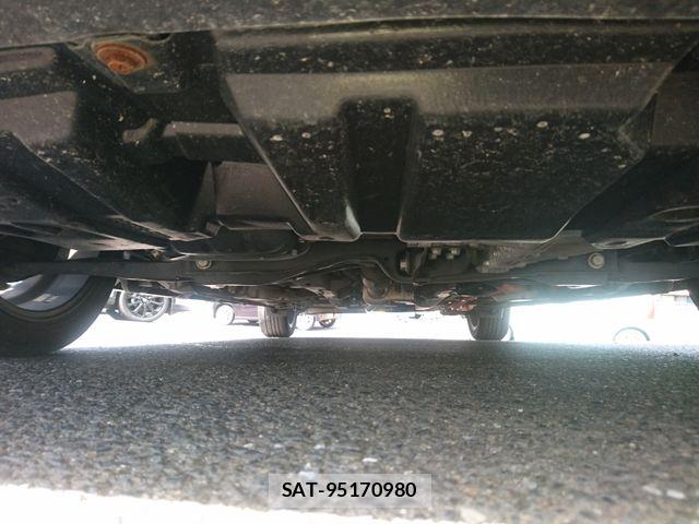 Toyota AQUA 2014-02 8353920-27