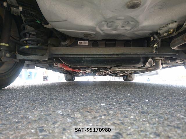 Toyota AQUA 2014-02 8353920-28