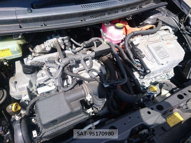Toyota AQUA 2014-02 8353920-29