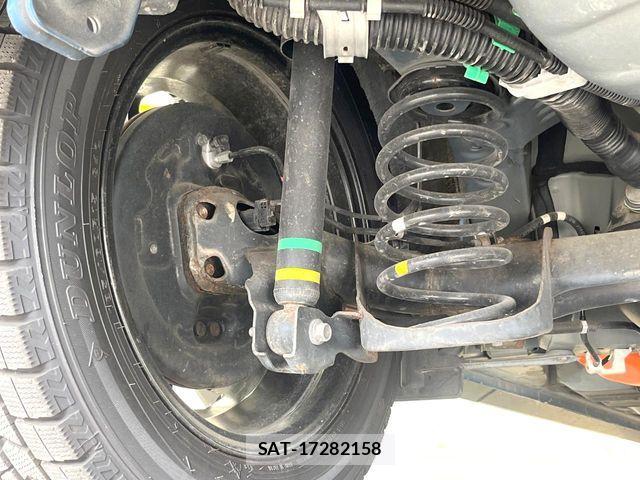Toyota AQUA 2017-09 8353910-19