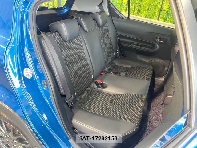 Toyota AQUA 2017-09 8353910-8
