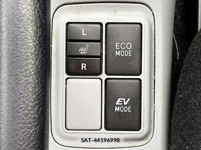 Toyota AQUA 2014-04 8353918-8
