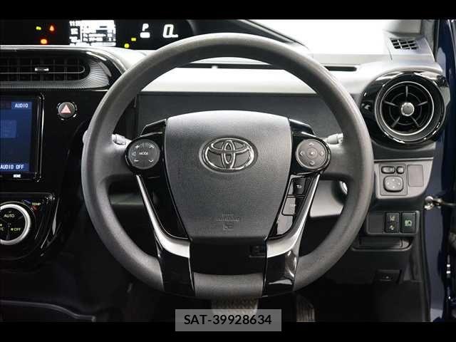 Toyota AQUA 2019-04 8353897-9