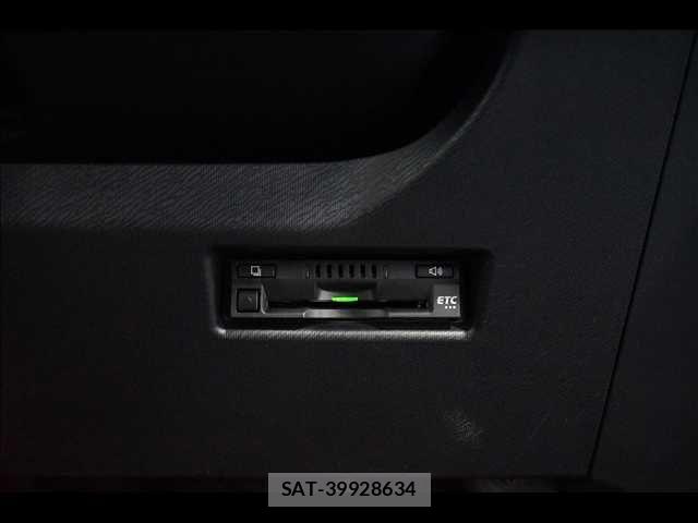 Toyota AQUA 2019-04 8353897-6
