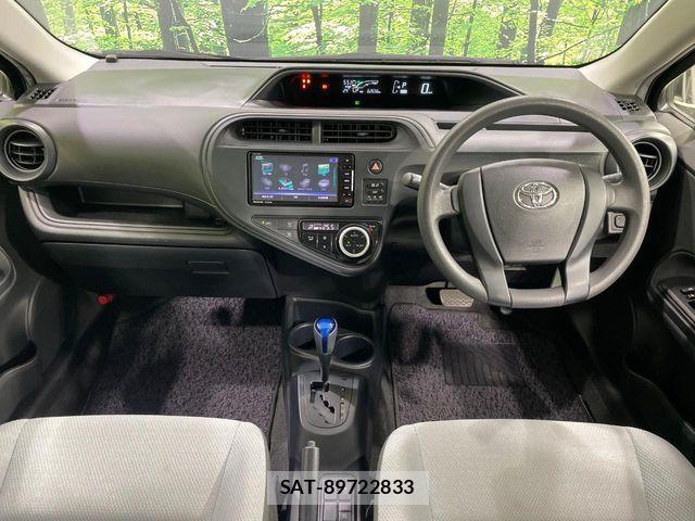 Toyota AQUA 2019-09 8353908-1