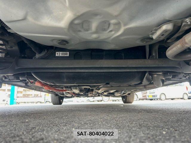Toyota AQUA 2017-03 8353913-18