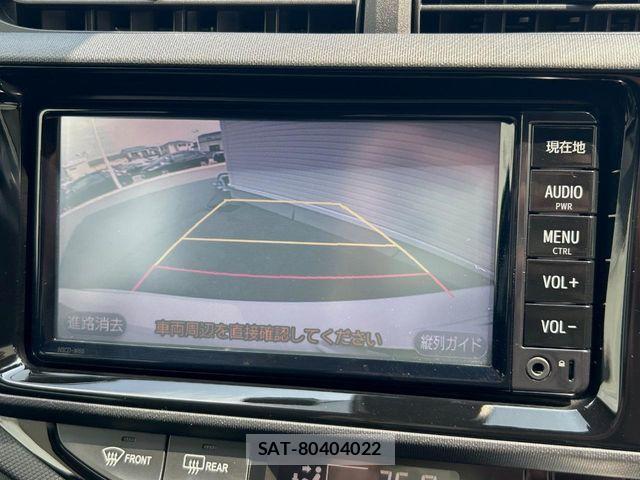 Toyota AQUA 2017-03 8353913-3