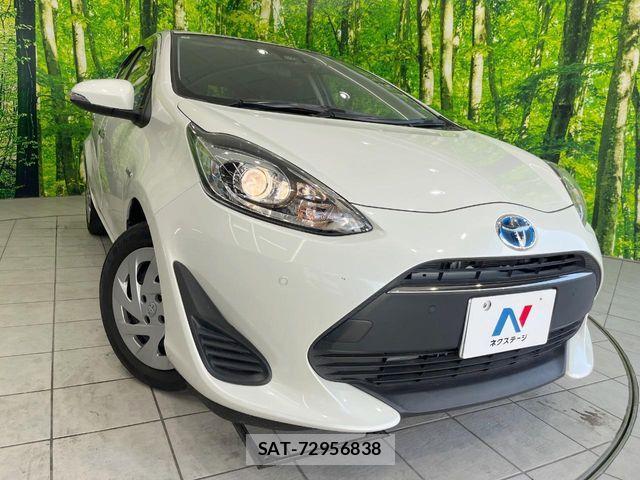 Toyota AQUA 2019-01 8353894-11