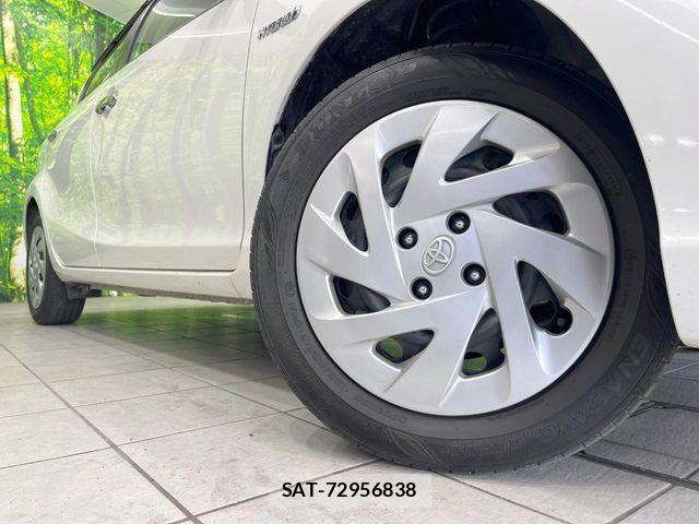 Toyota AQUA 2019-01 8353894-12