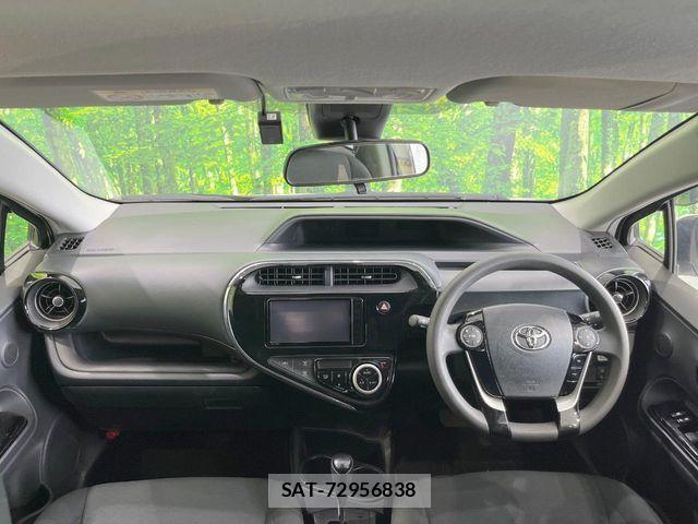 Toyota AQUA 2019-01 8353894-1