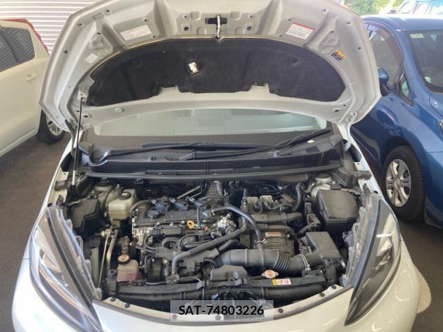 Toyota AQUA 2022-01 8353895-23