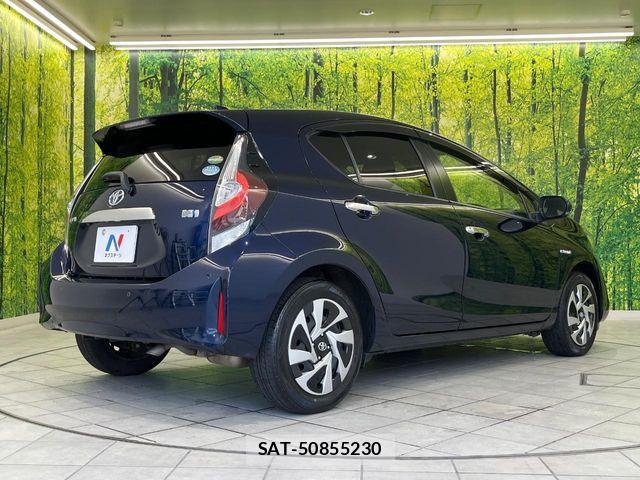 Toyota AQUA 2019-08 8364723-16
