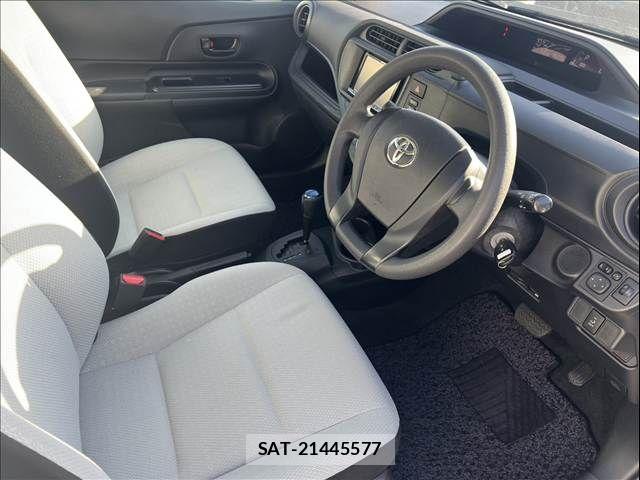 Toyota AQUA 2015-05 8364747-12