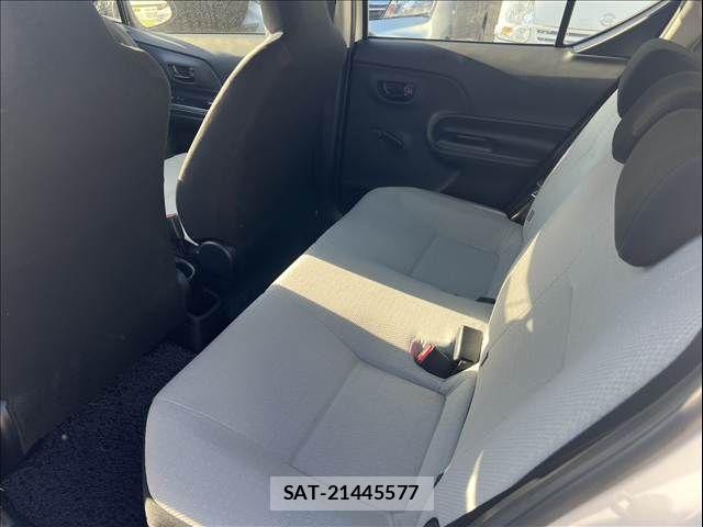 Toyota AQUA 2015-05 8364747-15