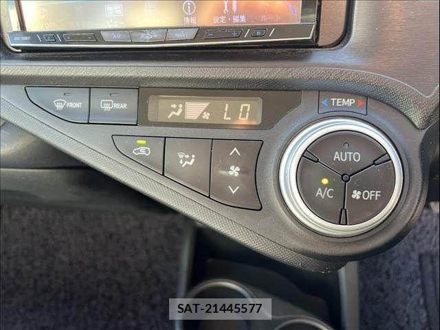 Toyota AQUA 2015-05 8364747-18