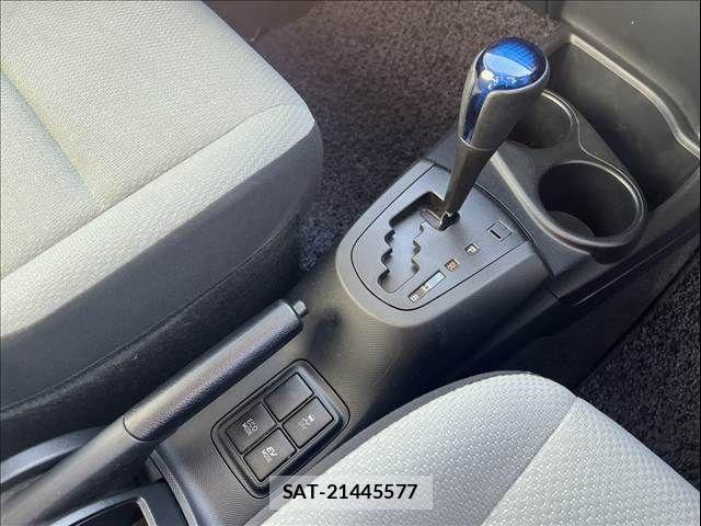 Toyota AQUA 2015-05 8364747-19