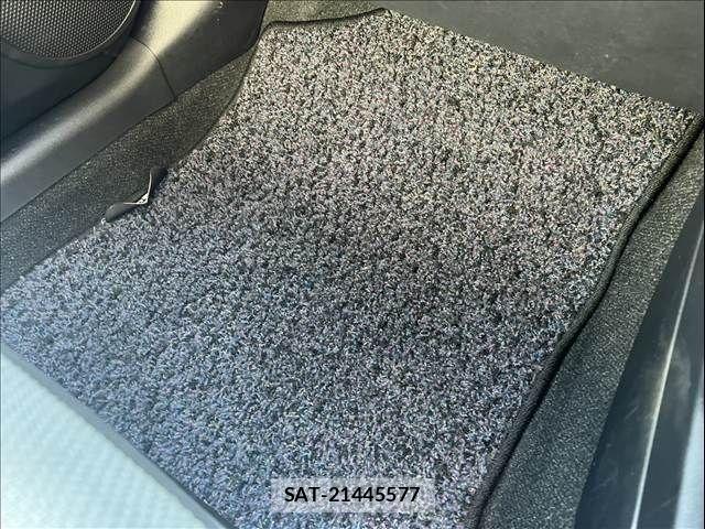 Toyota AQUA 2015-05 8364747-23