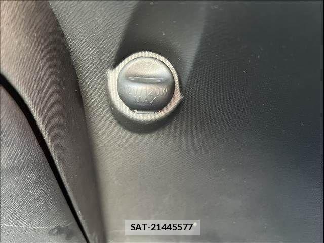 Toyota AQUA 2015-05 8364747-24
