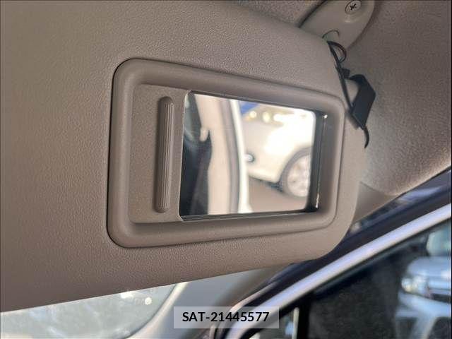 Toyota AQUA 2015-05 8364747-26