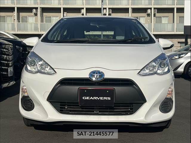 Toyota AQUA 2015-05 8364747-3
