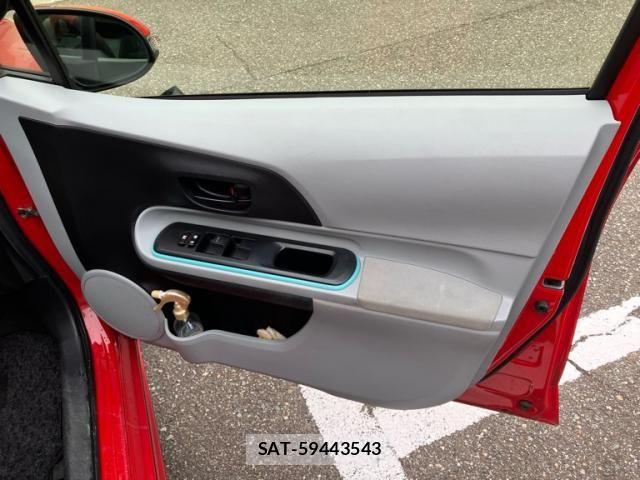 Toyota AQUA 2013-03 8364760-15