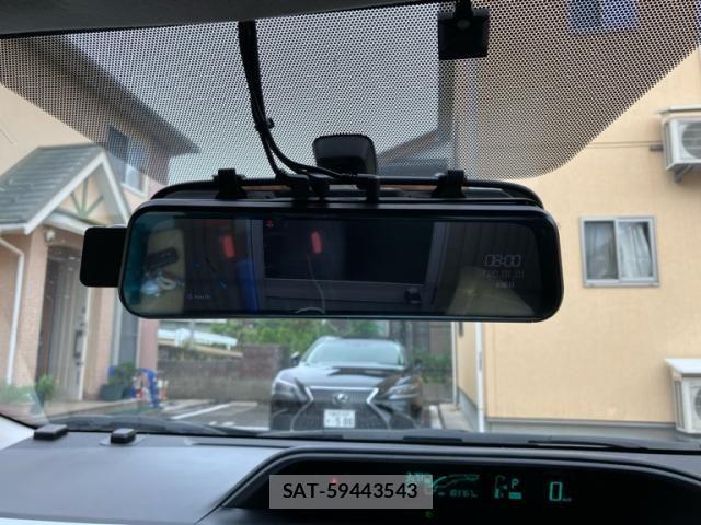 Toyota AQUA 2013-03 8364760-24
