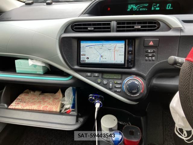 Toyota AQUA 2013-03 8364760-27