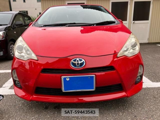 Toyota AQUA 2013-03 8364760-2