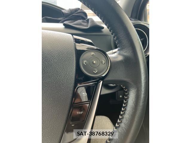 Toyota AQUA 2017-09 8364738-16