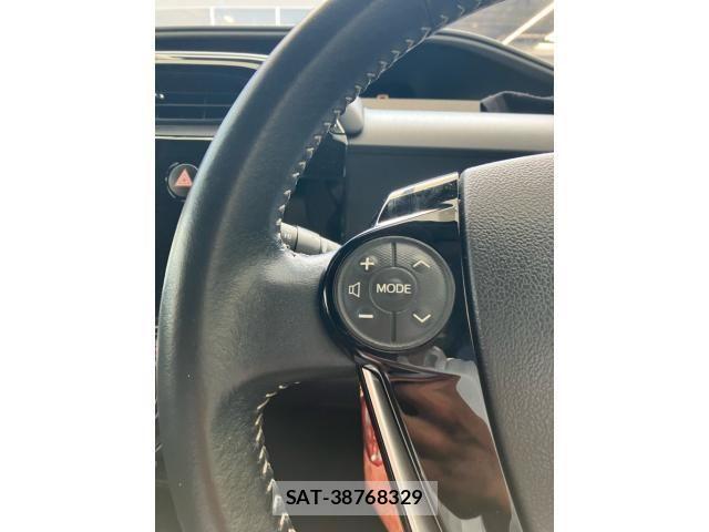 Toyota AQUA 2017-09 8364738-17