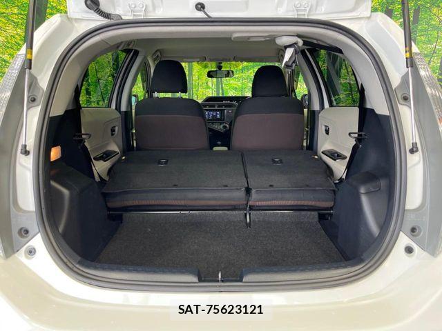 Toyota AQUA 2012-06 8364732-9
