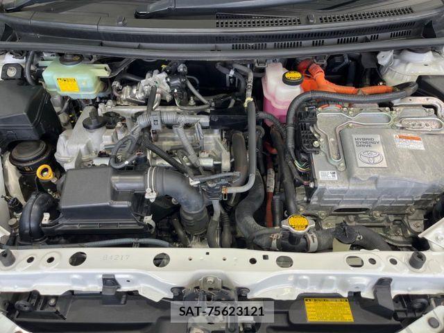 Toyota AQUA 2012-06 8364732-17