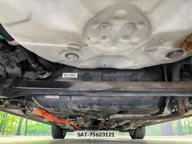 Toyota AQUA 2012-06 8364732-18