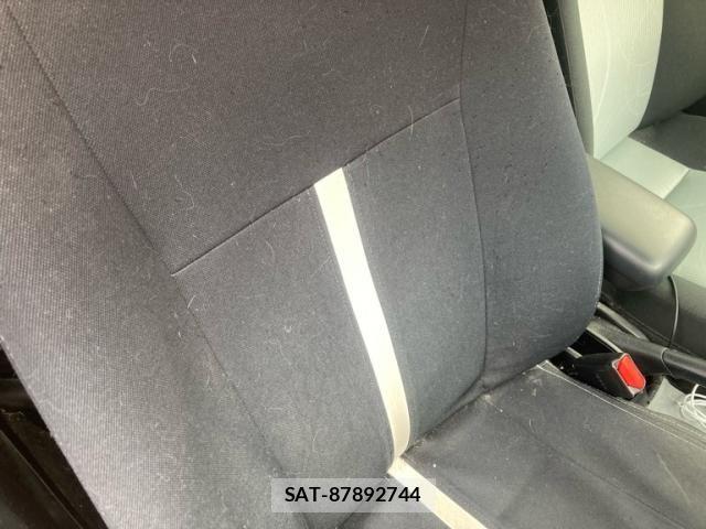 Toyota AQUA 2013-10 8364767-18