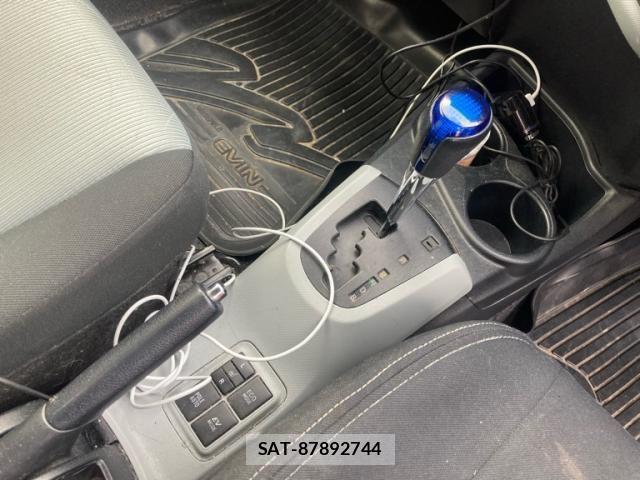 Toyota AQUA 2013-10 8364767-23