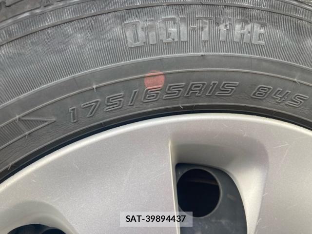 Toyota AQUA 2014-11 8364761-8