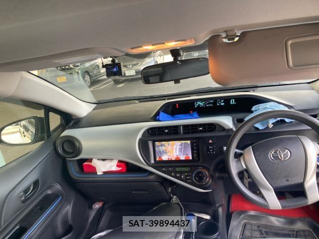 Toyota AQUA 2014-11 8364761-16