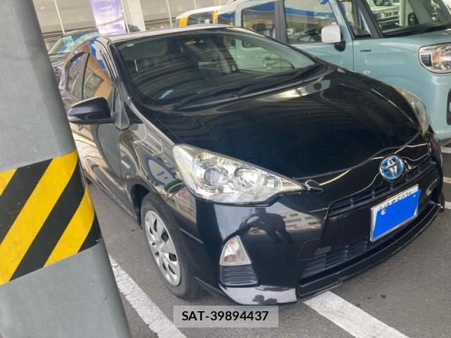 Toyota AQUA 2014-11 8364761-6