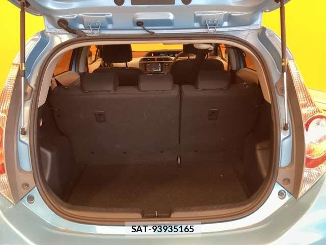 Toyota AQUA 2012-11 8364735-15