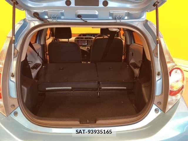 Toyota AQUA 2012-11 8364735-16