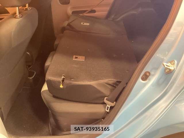 Toyota AQUA 2012-11 8364735-17