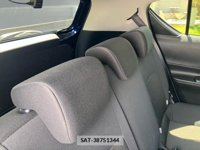 Toyota AQUA 2016-10 8364725-17