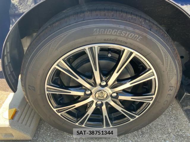 Toyota AQUA 2016-10 8364725-8