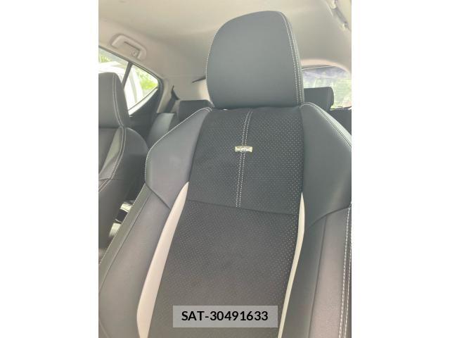 Toyota AQUA 2014-03 8364756-17