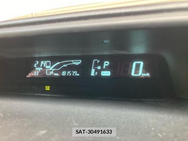Toyota AQUA 2014-03 8364756-24