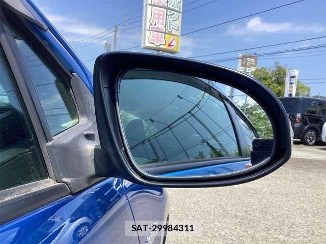 Toyota AQUA 2013-09 8364745-18