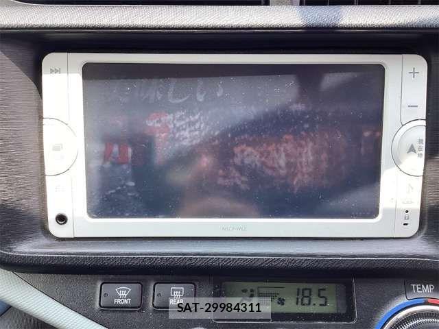 Toyota AQUA 2013-09 8364745-2