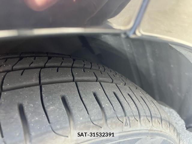 Toyota AQUA 2017-01 8364752-4