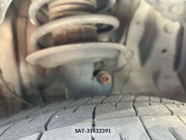 Toyota AQUA 2017-01 8364752-5